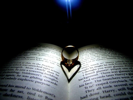wedding-ring-heart-shadow.jpg